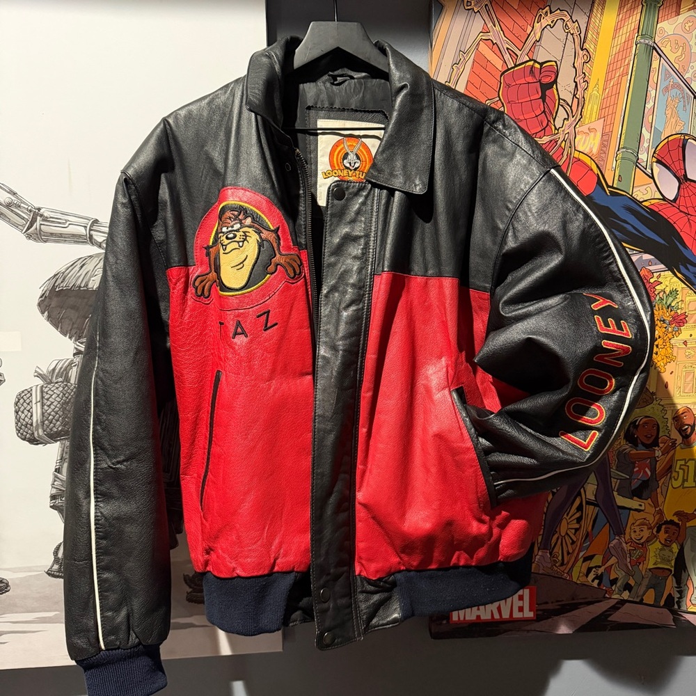 Vintage 1997 Warner Bros. Taz Men's Black and Red Leather Jacket
